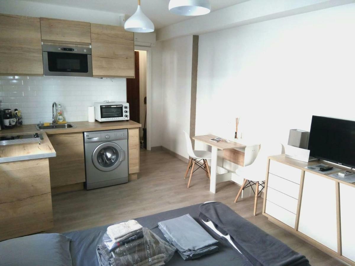 Charmant Studio Climatise A 300M Du Port. Refait A Neuf. Μπαστιά Εξωτερικό φωτογραφία